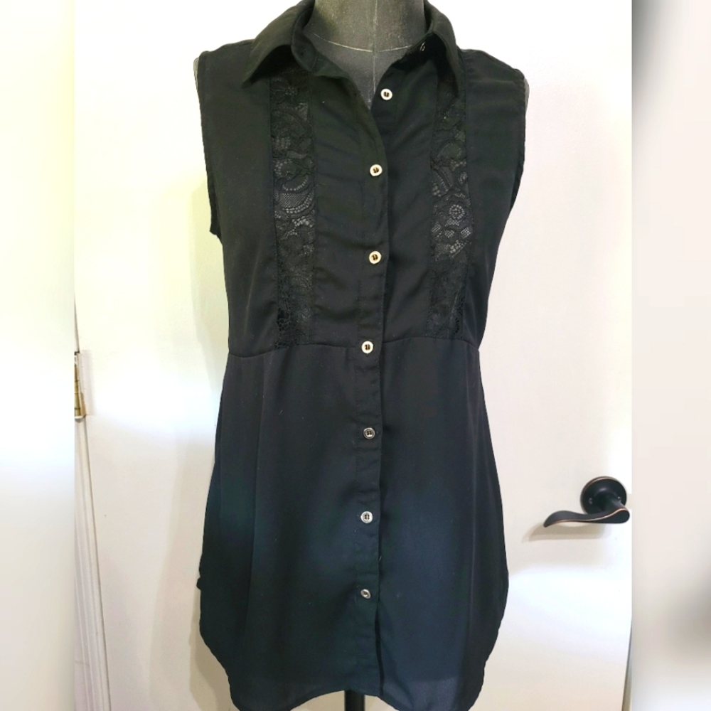 Manteau black button up blouse with lace design. Size medium.